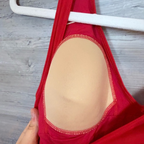 NWT Quince Italian Recycled Wrap One-Piece Swimsuit - Red - Size 4 - Picture 6 of 6